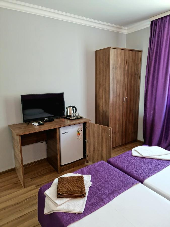 Nobi Guest House Gagra Exterior photo