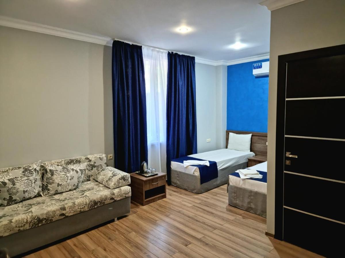 Nobi Guest House Gagra Exterior photo