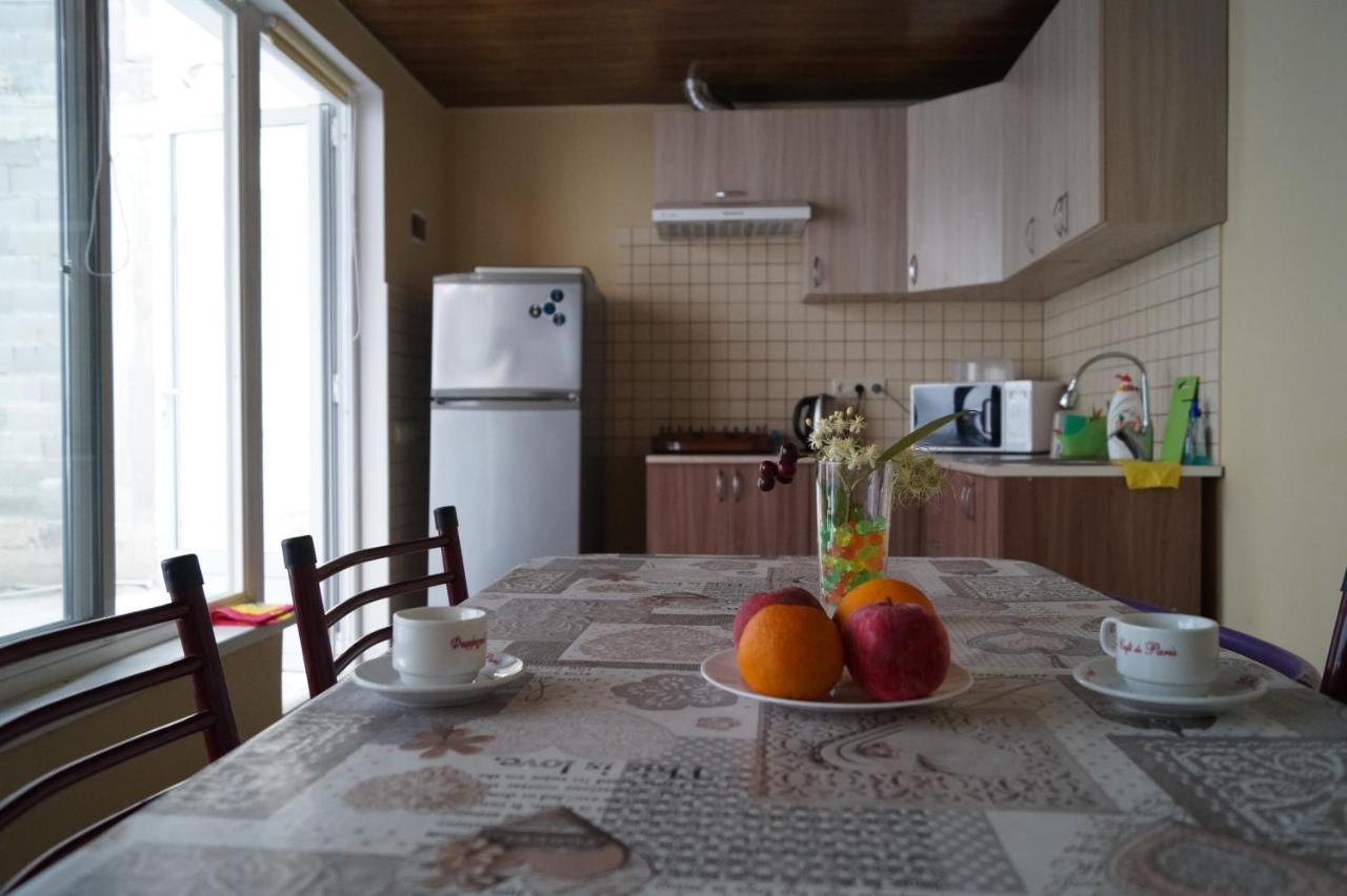 Nobi Guest House Gagra Exterior photo